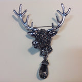 Silver Stags head with crystal, A6/11-17